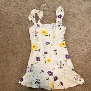 Forever 21 Flouncy Floral Milkmaid Sundress Purple Yellow Green in Size Medium